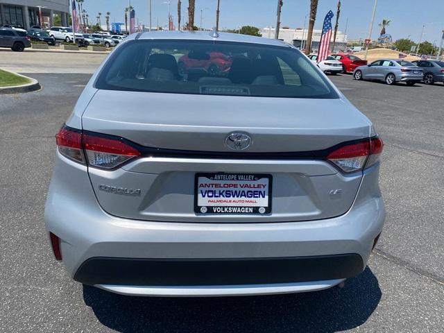 Photo of 2022 Classic Silver Metallic Toyota Corolla