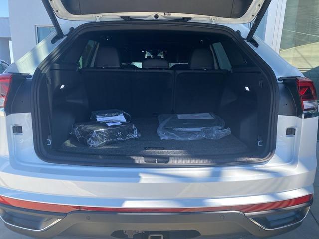 Photo of 2026 White Volkswagen Atlas Cross Sport