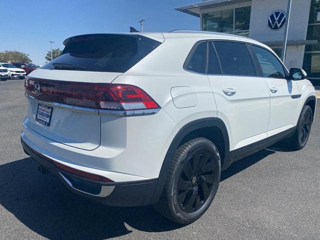 Photo of 2026 White Volkswagen Atlas Cross Sport