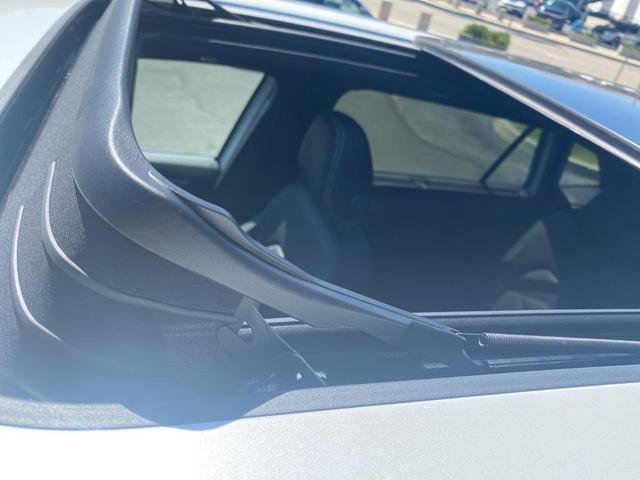 Photo of 2026 White Volkswagen Atlas Cross Sport