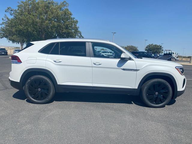 Photo of 2026 White Volkswagen Atlas Cross Sport