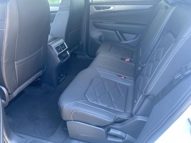 Photo of 2026 White Volkswagen Atlas Cross Sport