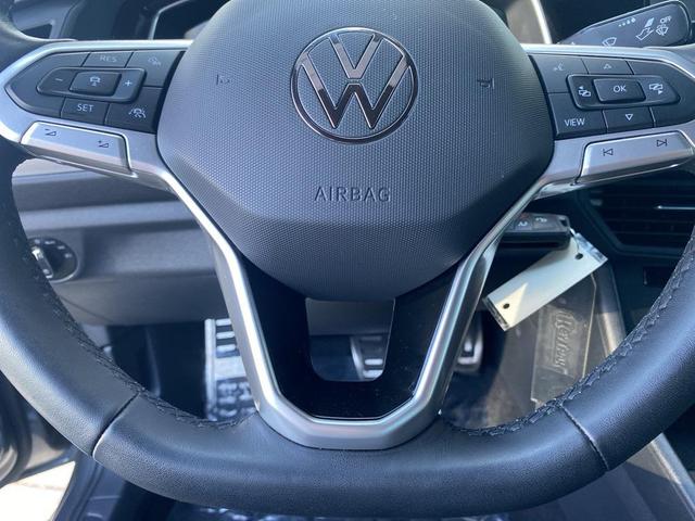 Photo of 2024 Platinum Gray Metallic Volkswagen Jetta