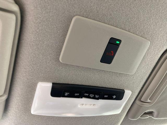 Photo of 2024 Electric Blue Metallic Nissan Kicks