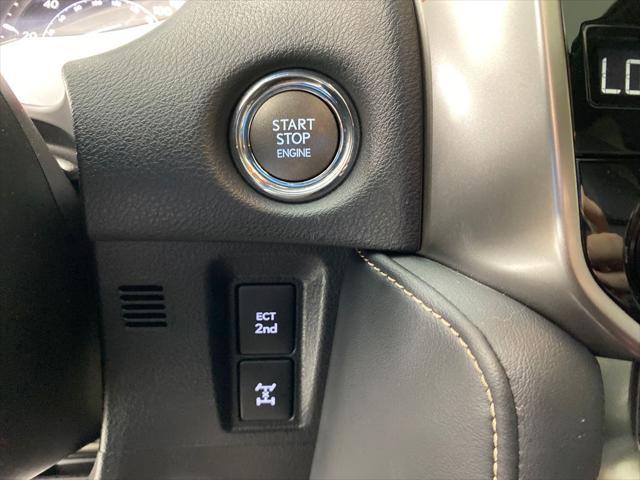 Photo of 2023 Eminent White Pearl Lexus GX 460
