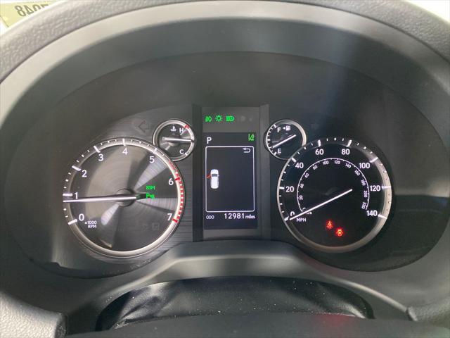 Photo of 2023 Eminent White Pearl Lexus GX 460