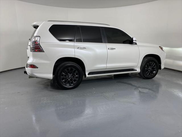 Photo of 2023 Eminent White Pearl Lexus GX 460