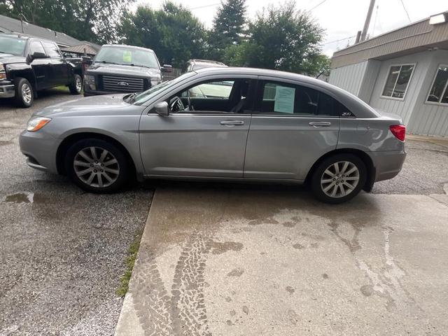 2014 Chrysler 200