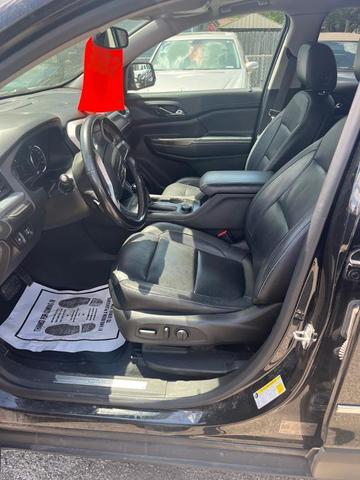 Photo of 2019 Black GMC Acadia