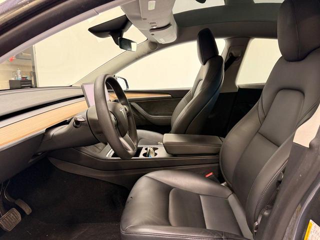 Photo of 2023 Gray Tesla Model Y