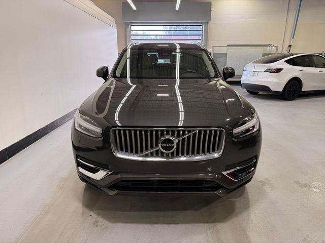 Photo of 2024 Platinum Grey Metallic Volvo XC90