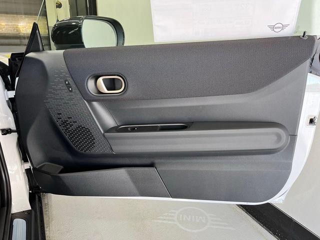 Photo of 2025 Nanuq White Metallic MINI Hardtop