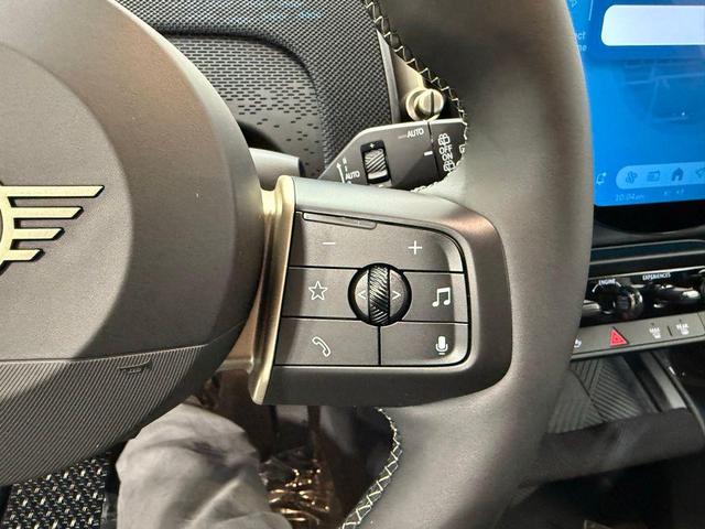 Photo of 2025 Melting Silver III Metallic MINI Countryman