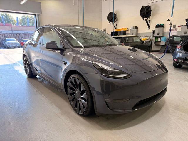Photo of 2023 Gray Tesla Model Y