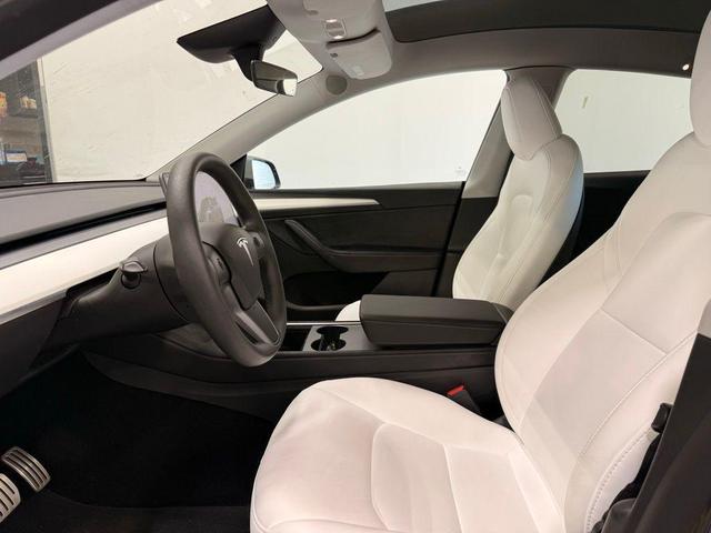 Photo of 2023 Gray Tesla Model Y