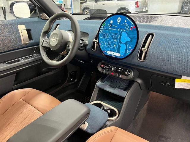 Photo of 2025 Melting Silver III Metallic MINI Countryman