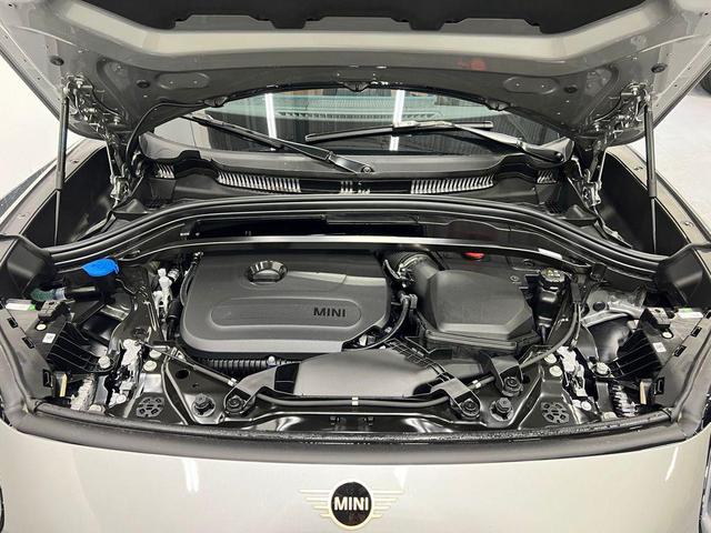 Photo of 2025 Melting Silver III Metallic MINI Countryman