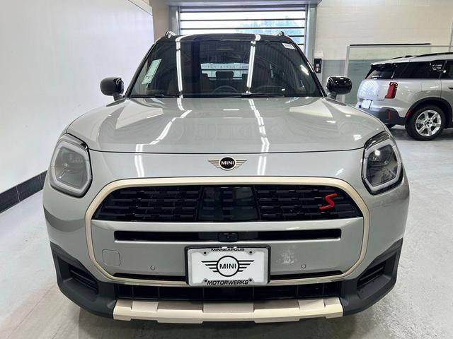 Photo of 2025 Melting Silver III Metallic MINI Countryman