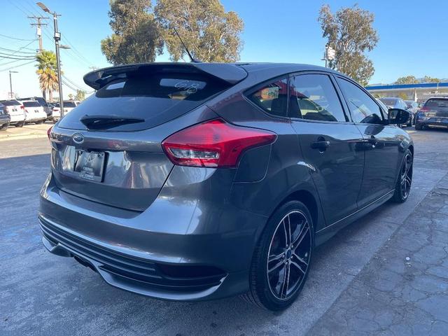 Photo of 2015 Magnetic Ford Focus ST
