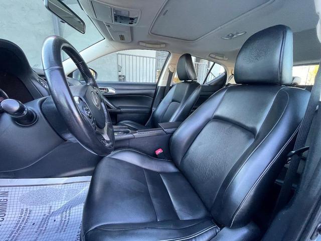 Photo of 2015 Nebula Gray Pearl Lexus CT 200h