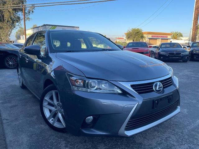 Photo of 2015 Nebula Gray Pearl Lexus CT 200h