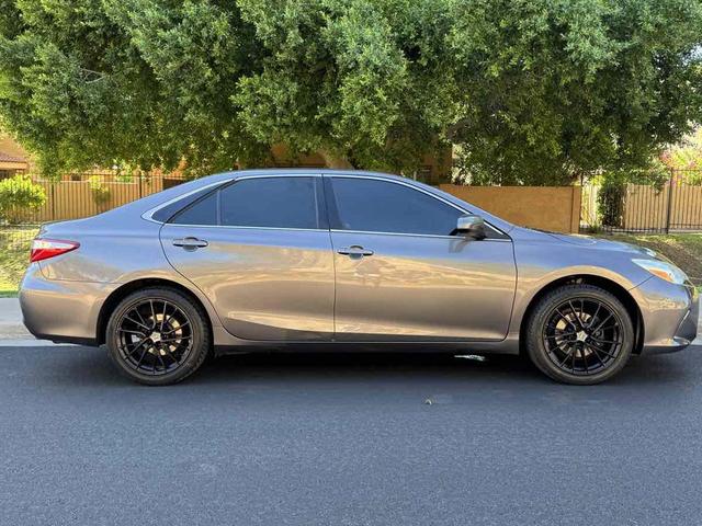 Photo of 2015 Predawn Gray Mica Toyota Camry