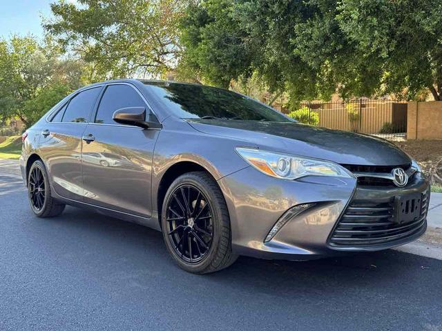 Photo of 2015 Predawn Gray Mica Toyota Camry