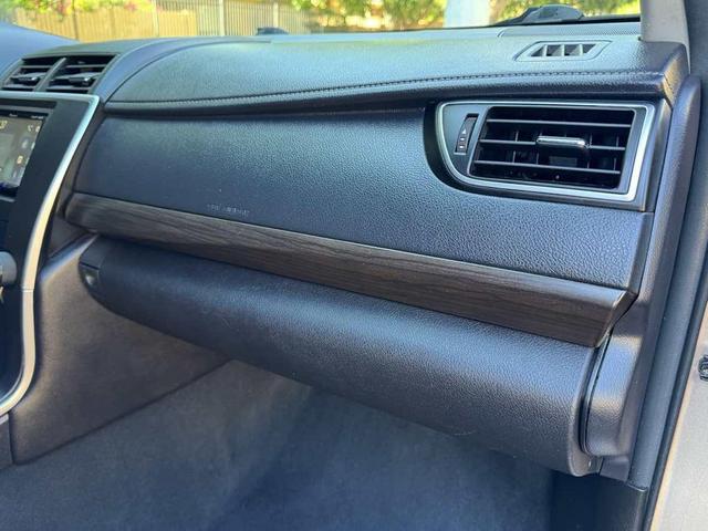 Photo of 2015 Predawn Gray Mica Toyota Camry