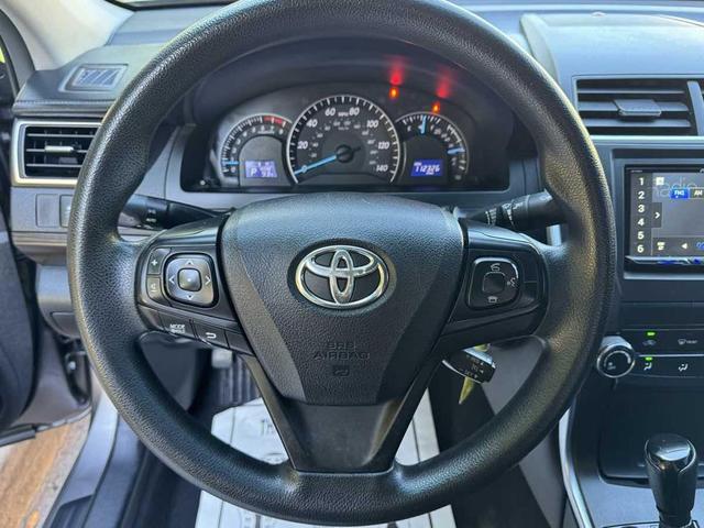 Photo of 2015 Predawn Gray Mica Toyota Camry