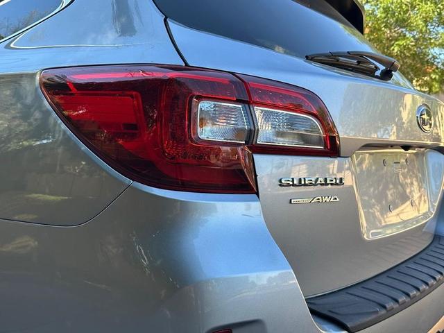 Photo of 2017 Ice Silver Metallic Subaru Outback