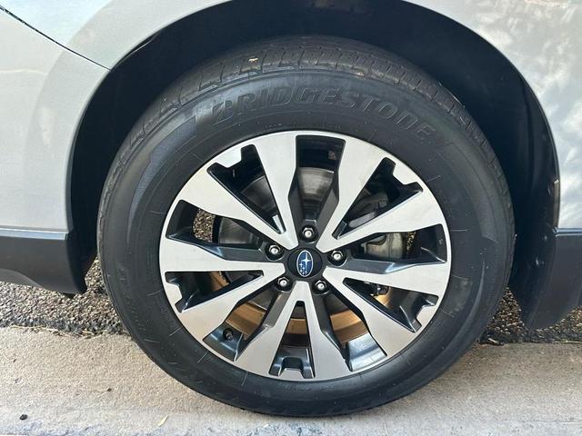 Photo of 2017 Ice Silver Metallic Subaru Outback