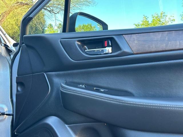 Photo of 2017 Ice Silver Metallic Subaru Outback