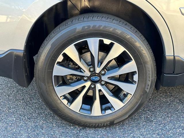 Photo of 2017 Ice Silver Metallic Subaru Outback