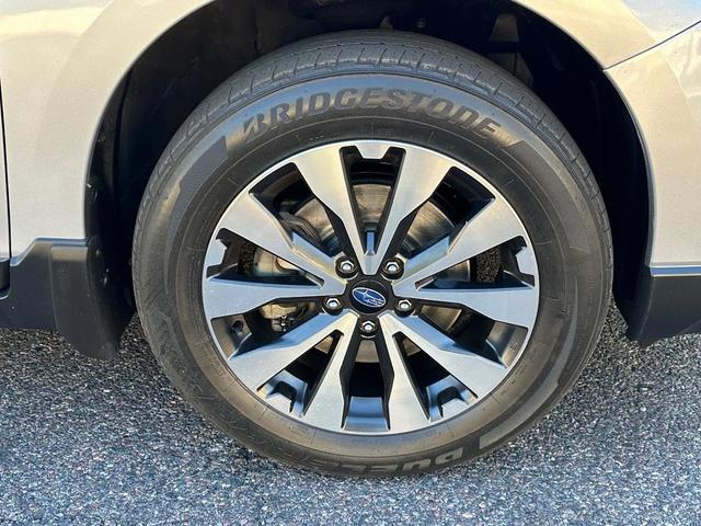 Photo of 2017 Ice Silver Metallic Subaru Outback