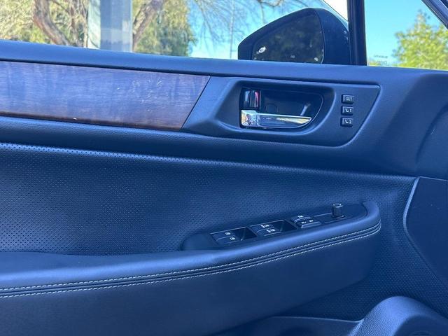 Photo of 2017 Ice Silver Metallic Subaru Outback