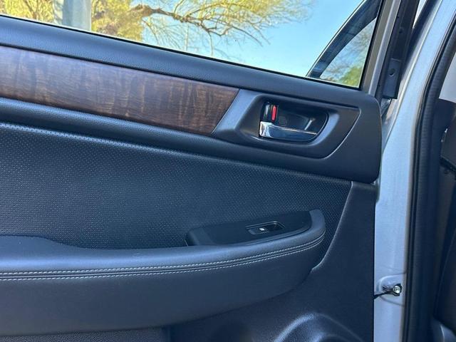 Photo of 2017 Ice Silver Metallic Subaru Outback