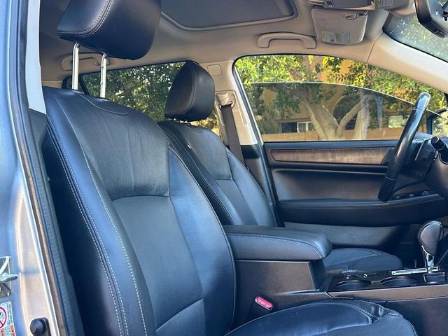 Photo of 2017 Ice Silver Metallic Subaru Outback