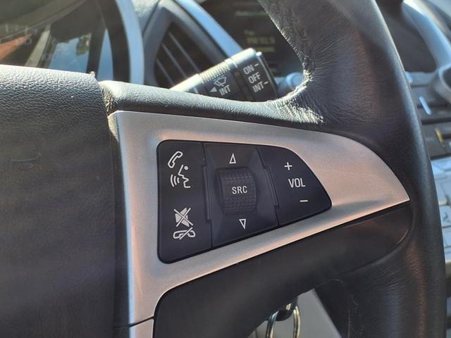 Photo of 2013 White Diamond Tricoat Chevrolet Equinox