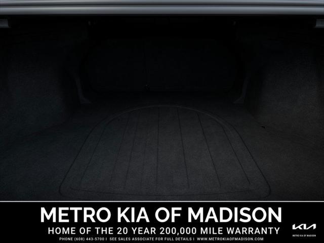 Photo of 2025 Aurora Black Pearl Kia K4