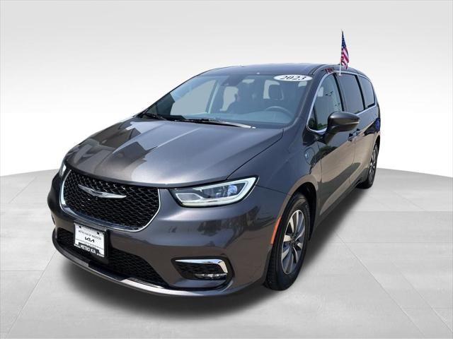 2023 Chrysler Pacifica Hybrid