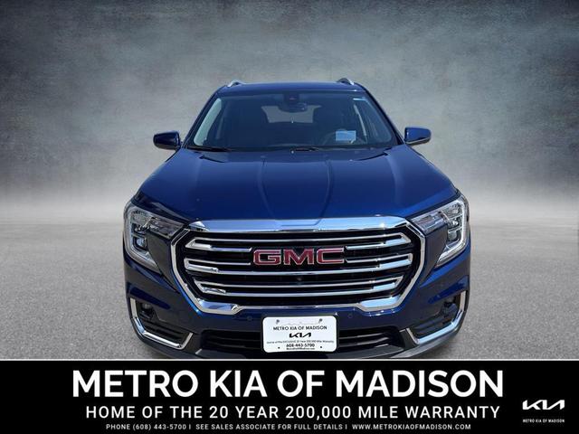 Photo of 2023 Marine Metallic GMC Terrain