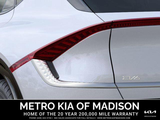 Photo of 2025 Glacier White Pearl Kia EV6