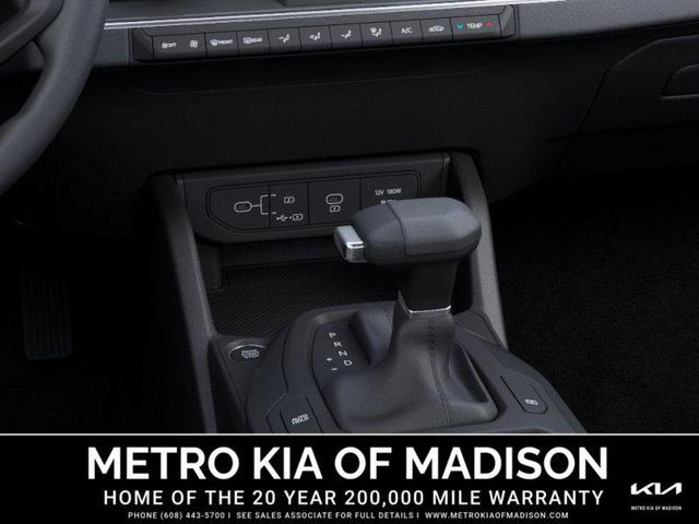 Photo of 2025 Snow White Pearl Kia K4
