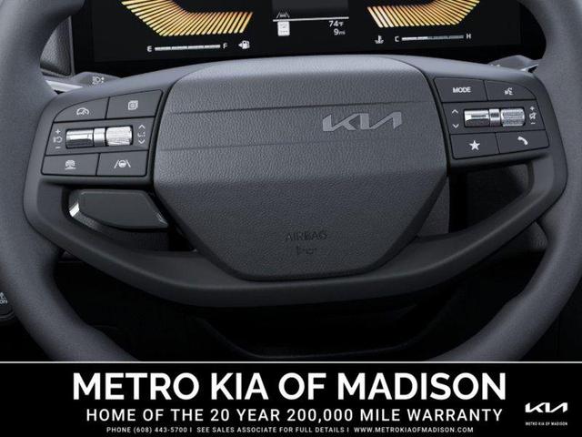 Photo of 2025 Snow White Pearl Kia K4