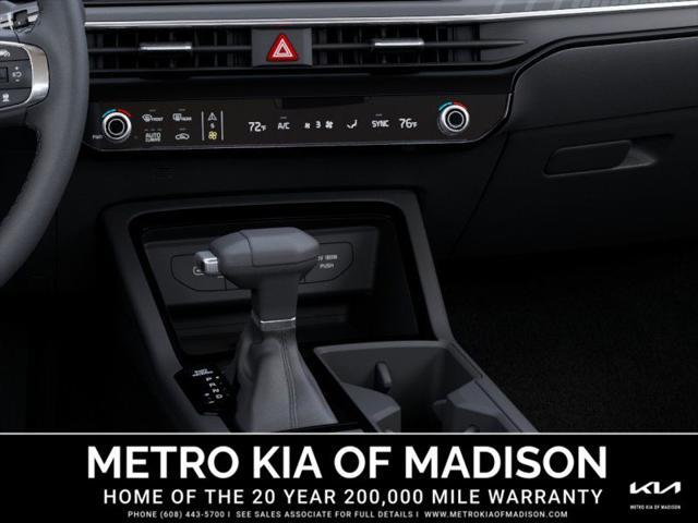 Photo of 2025 Snow White Pearl Kia K5