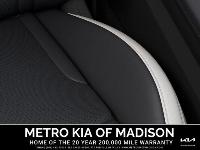 Photo of 2025 Snow White Pearl Kia K5