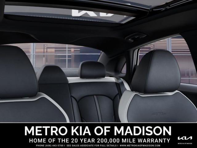 Photo of 2025 Snow White Pearl Kia K5