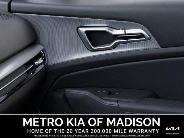 Photo of 2026 Snow White Pearl Kia Sportage Hybrid