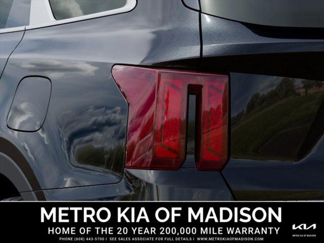Photo of 2025 Aurora Black Pearl Kia Sorento Hybrid