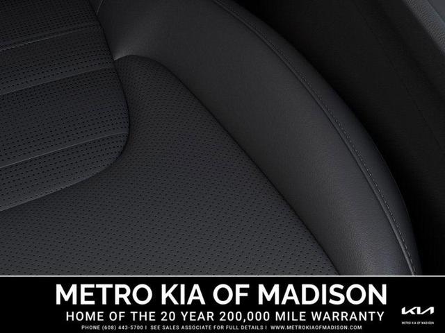 Photo of 2026 Snow White Pearl Kia Sportage Hybrid